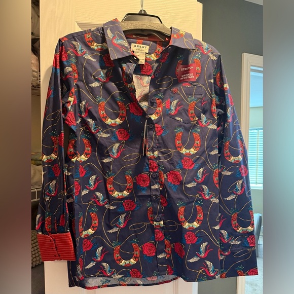 Ariat nwt sz Large Multicolor Floral and Bird Patterned Shirt still at stores - Picture 1 of 4